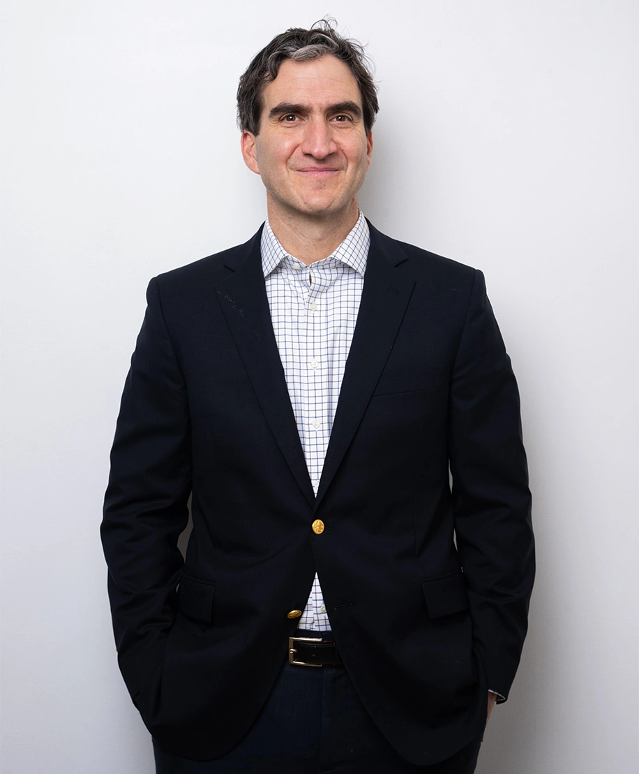 Portrait image of Dr. Kort