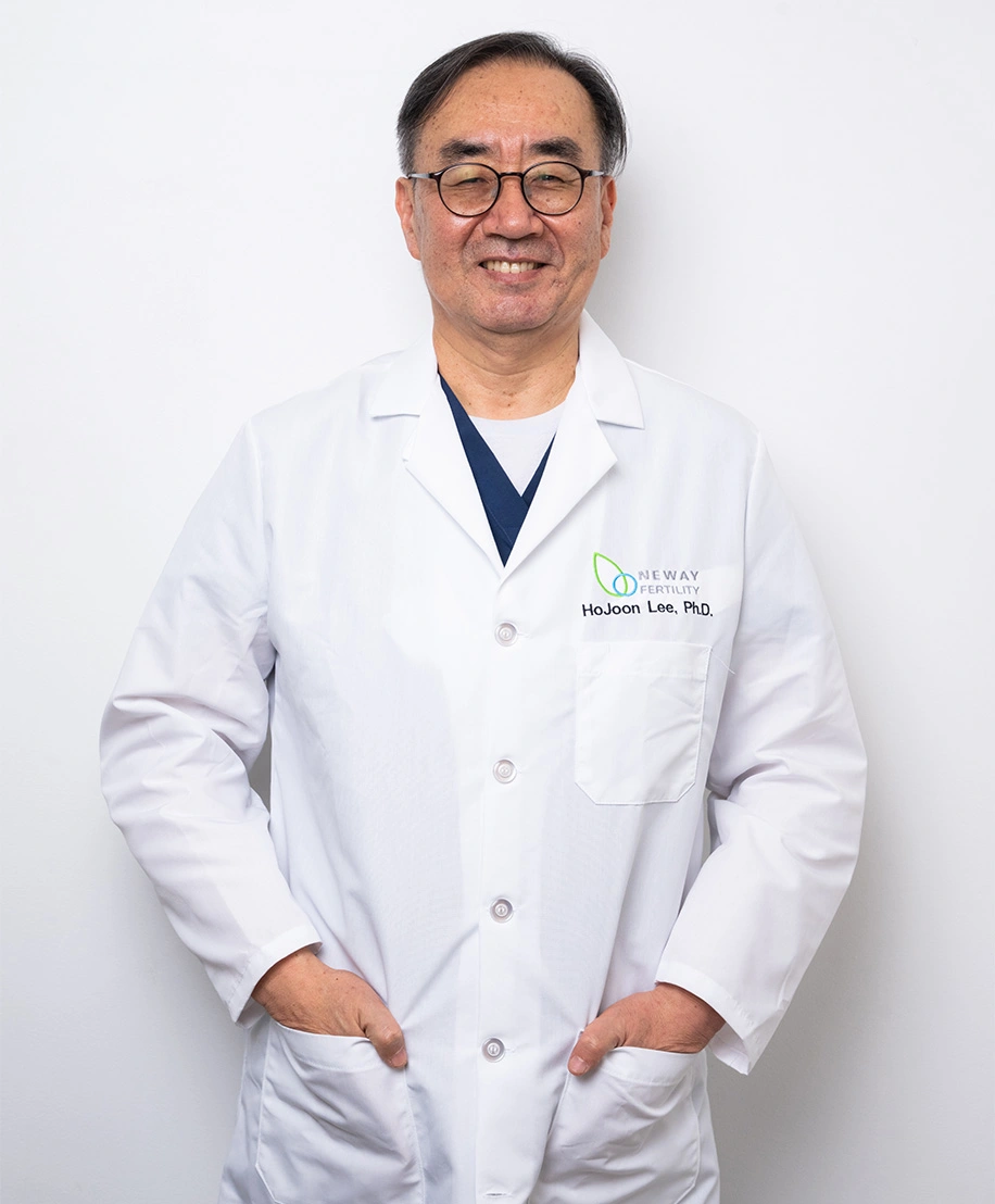 Portrait image of Dr. Lee
